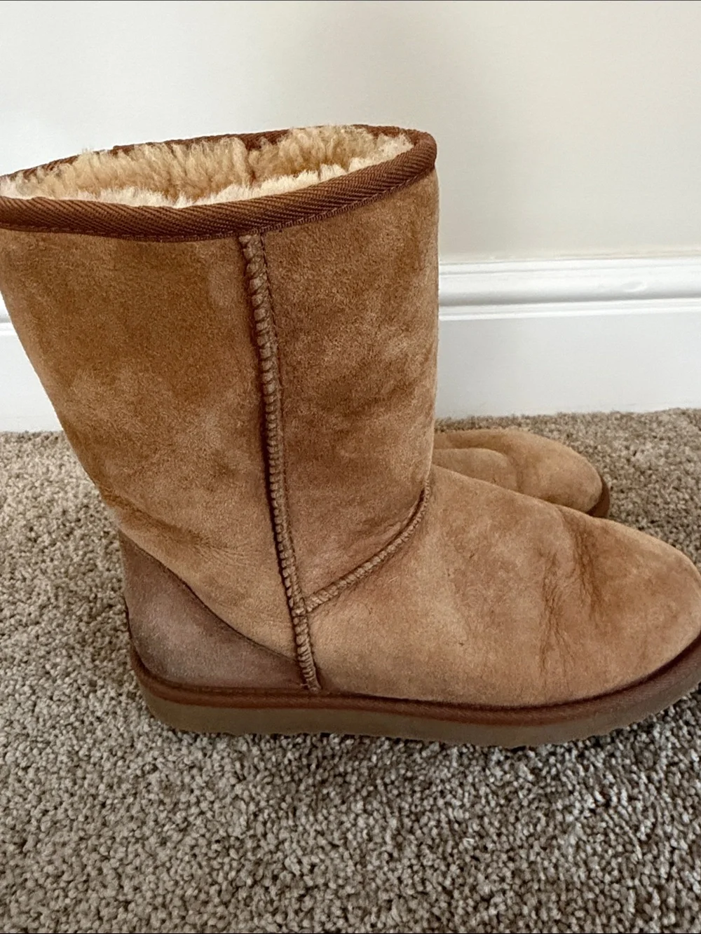 UGG Classic Short Suede Shearling Boots - Chestnut